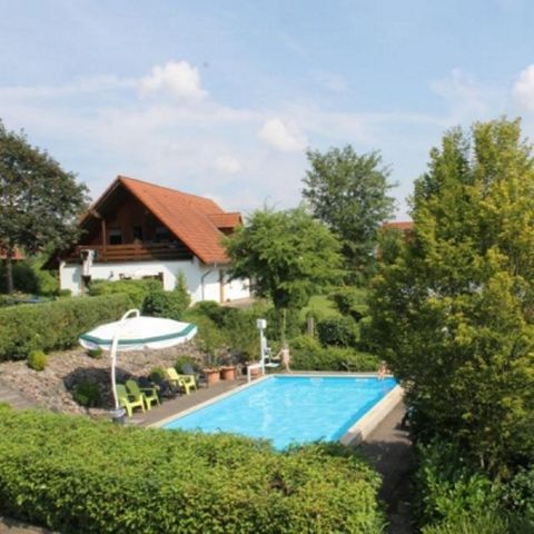 Bungalow 5 persons - Spacious apartment with oven, located in the green Bruchttal valley