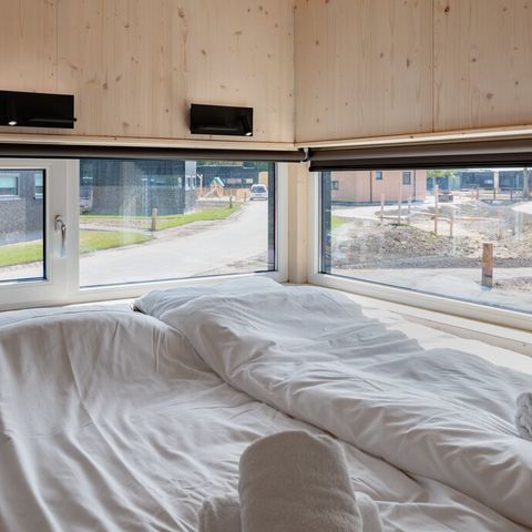 UNUSUAL ACCOMMODATION 2 people