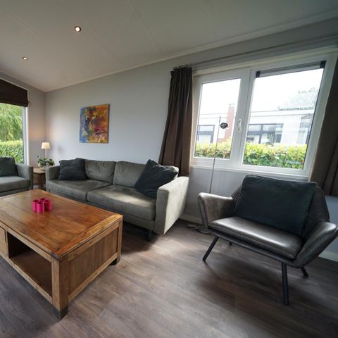 HOUSE 6 people - L-Pavilion