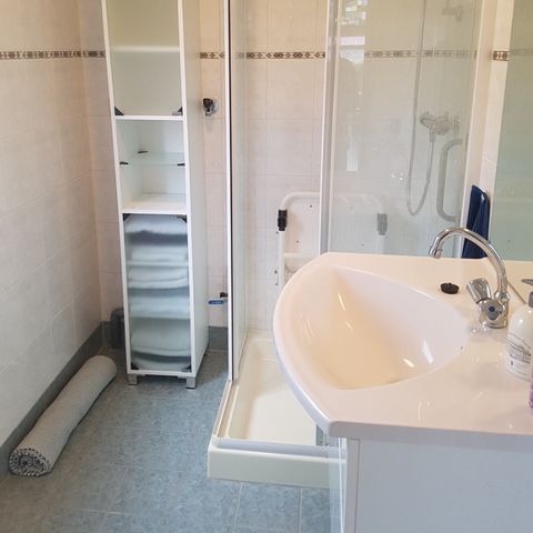 Chalet 4 persons - Unique Bergalow no. 100 (pet-free)