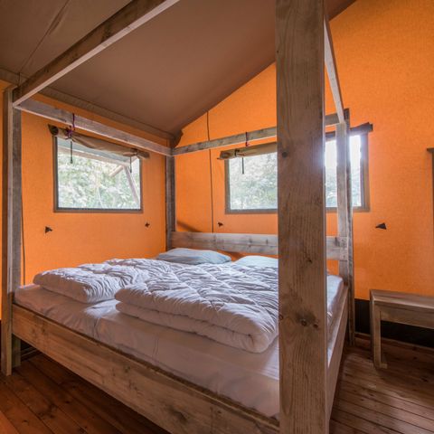 Canvas and wooden tent 6 persons - 6B