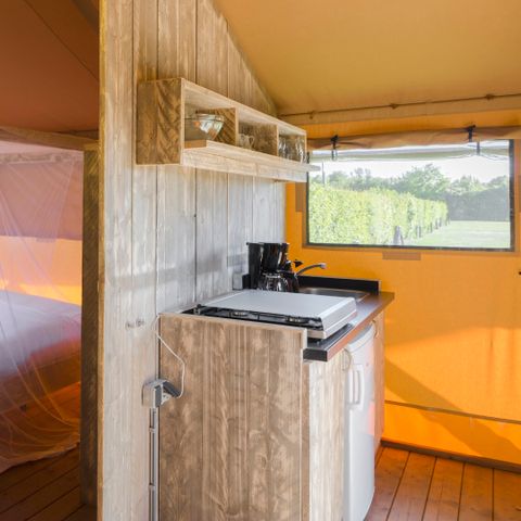 Canvas and wooden tent 4 persons