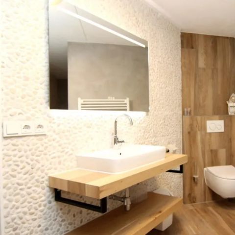 APARTMENT 4 people - 6