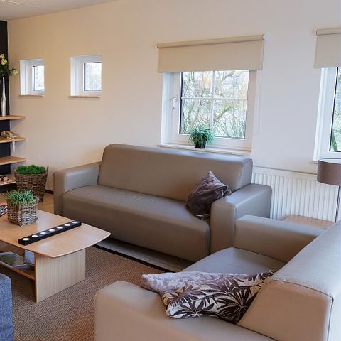 BUNGALOW 8 people - Premium SR392