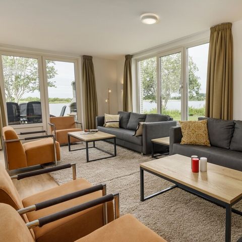 HOUSE 12 people - VIP SR394