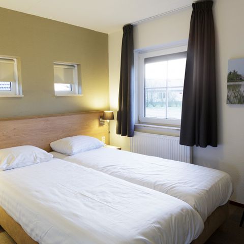 BUNGALOW 8 people - Premium SR392