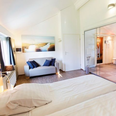 BUNGALOW 2 people - VIP SR361