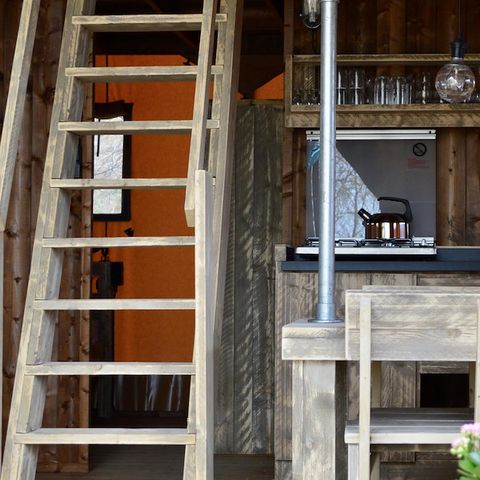 CANVAS AND WOOD TENT 6 people - Up