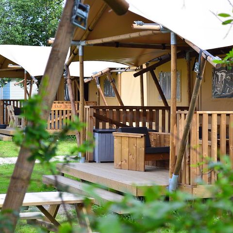 CANVAS AND WOOD TENT 6 people - Up