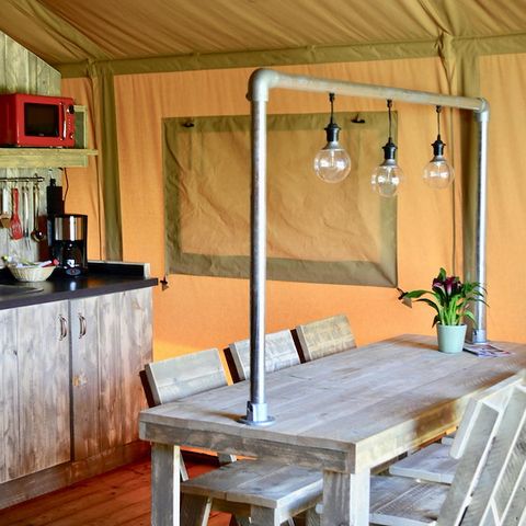 CANVAS AND WOOD TENT 6 people