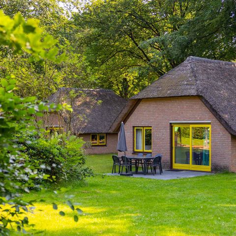 BUNGALOW 6 people - (max. 4 adults) Kroost