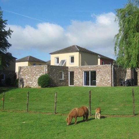 Group accommodation 10 persons - Detached bungalow