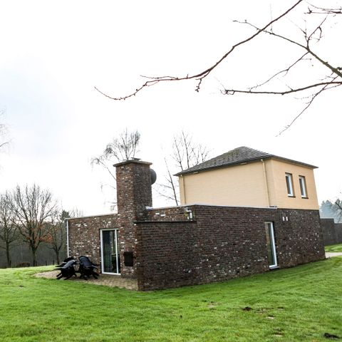 Group accommodation 10 persons - Detached bungalow