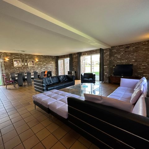 Group accommodation 10 persons - Detached bungalow