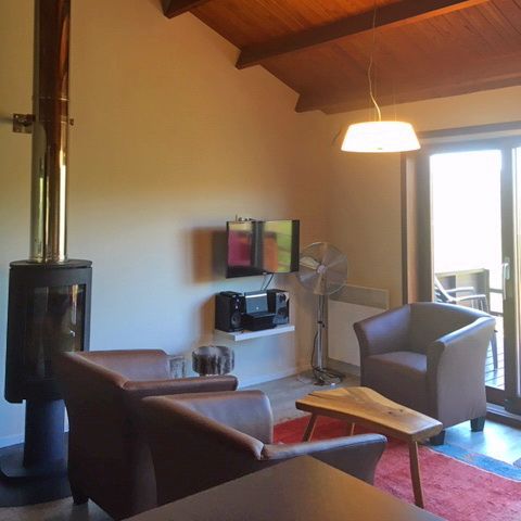 Bungalow 8 persons - B (6 adults + 2 children)