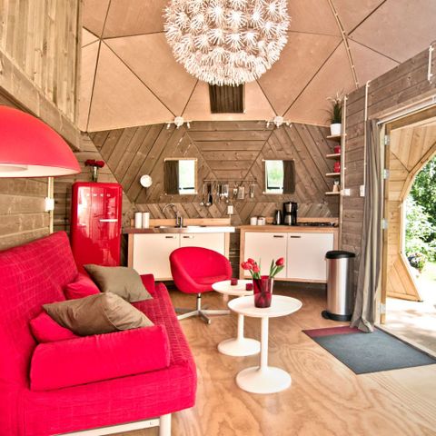 UNUSUAL ACCOMMODATION 4 people - Wooden Igloo
