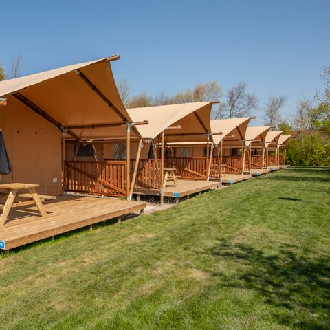 Canvas and wooden tent 6 persons