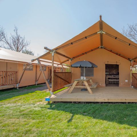 Canvas and wooden tent 6 persons