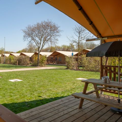 Canvas and wooden tent 6 persons