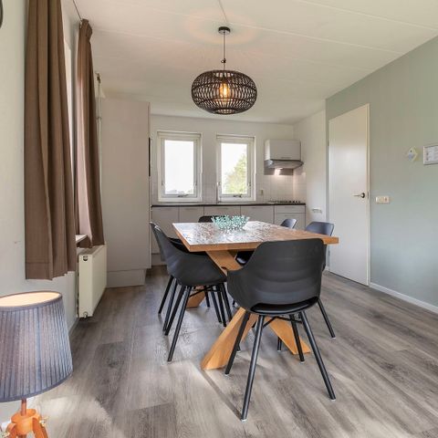 Bungalow 6 persons - B