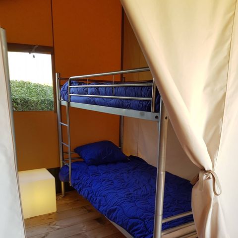 CANVAS AND WOOD TENT 6 people