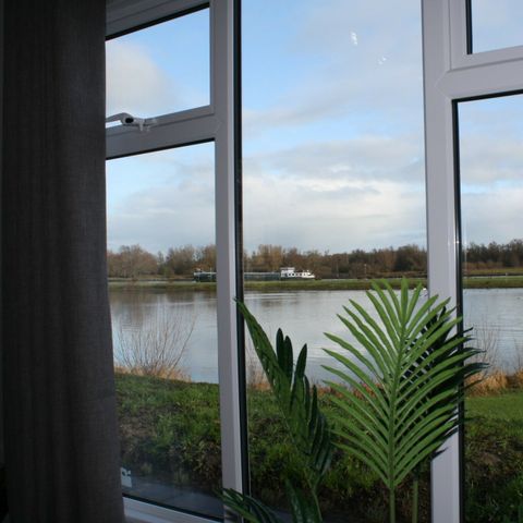 MOBILE HOME 4 people - Type A on the waterfront