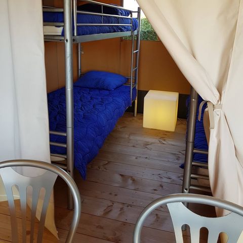 CANVAS AND WOOD TENT 6 people