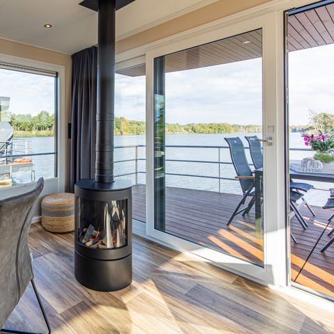 House 4 persons - Floating