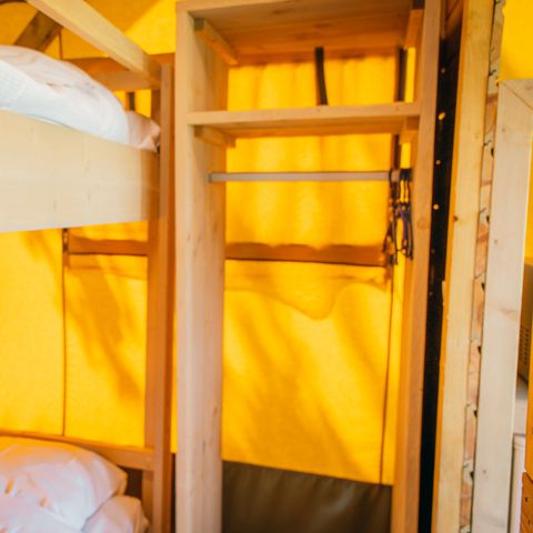 Canvas and wooden tent 4 persons - Luxury Safari lodge