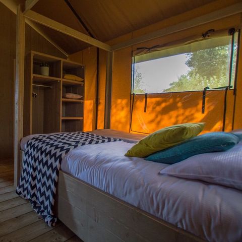 Canvas and wooden tent 6 persons - Luxury
