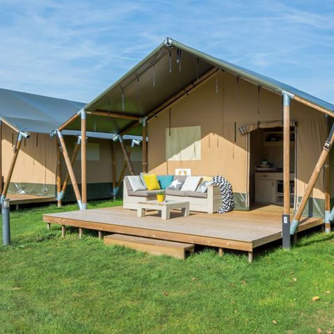 Canvas and wooden tent 6 persons - Luxury