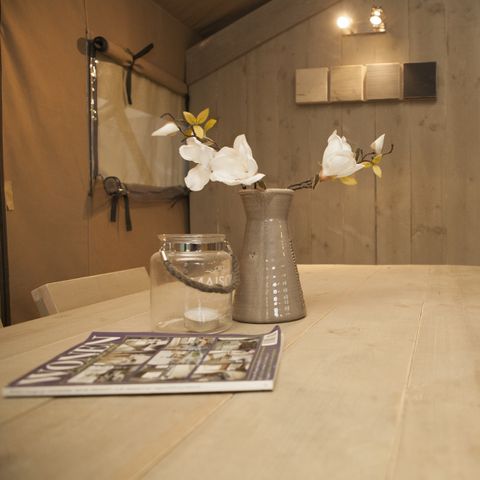 CANVAS AND WOOD TENT 6 people - Luxury