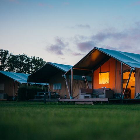 Canvas and wooden tent 6 persons