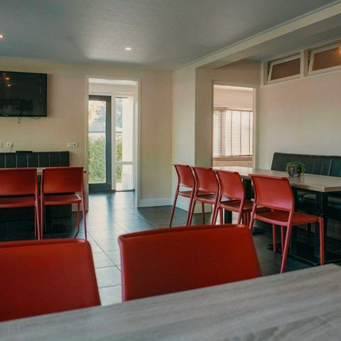 HOUSE 28 people - Villa + Lodges (24 + 4)