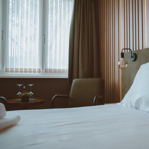 BEDROOM 2 people - Comfort Hotel room