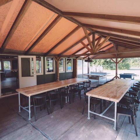 UNUSUAL ACCOMMODATION 24 people - Group room the Strandhuis + 6 Tiny Houses (24 people)