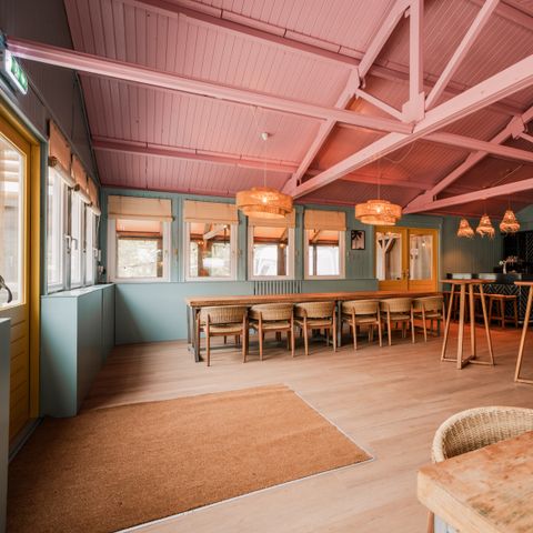 Group accommodation 24 persons - Group accommodation Strandhuis + 4 holiday homes (24 people)