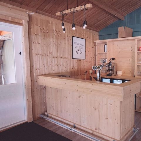 HOUSE 24 people - Group accommodation Strandhuis + 4 holiday homes (24 people)