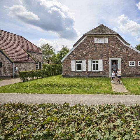 Group accommodation 9 persons - Luxury Child Friendly