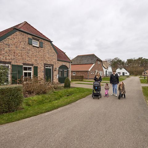Group accommodation 11 persons - Luxury Child Friendly