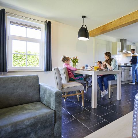 House 6 persons - VIP