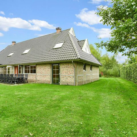 HOUSE 12 people - 12BT