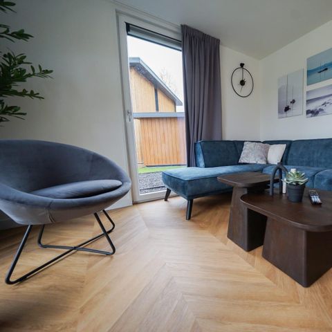 Group accommodation 10 persons - Cube Magnifique