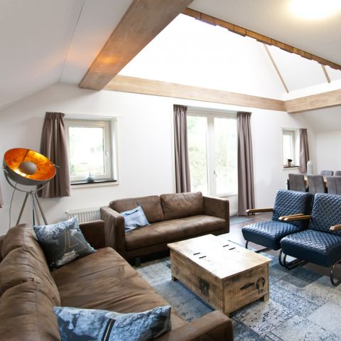 Group accommodation 14 persons - Villa Avantage Nouveau