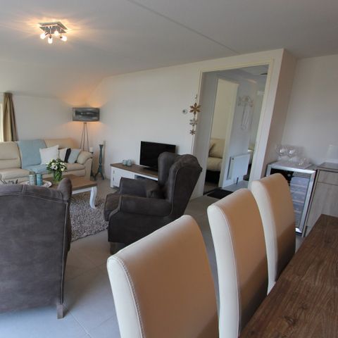 HOUSE 6 people - Secret of Otterlo