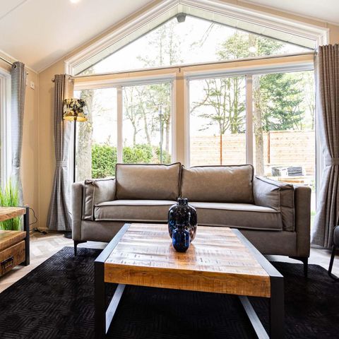 HOUSE 4 people - Sky