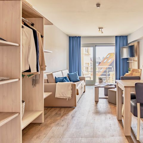 APARTMENT 4 people - Essential | Bedroom corner - Sofa bed | Balcony - City view