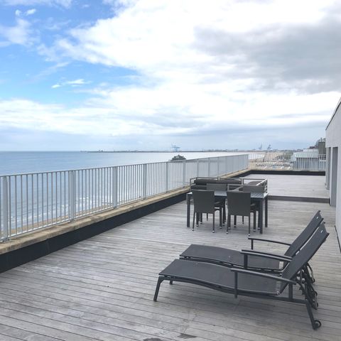 APARTMENT 4 people - Unique penthouse with sea view