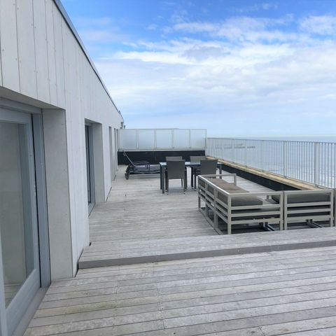 APARTMENT 4 people - Unique penthouse with sea view