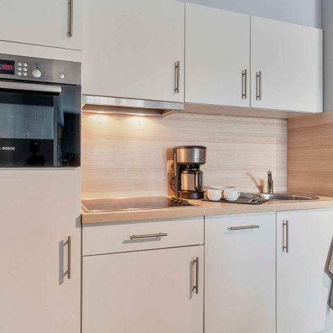 APARTMENT 4 people - Comfort | Bedroom - Sleeping area | Balcony - City view
